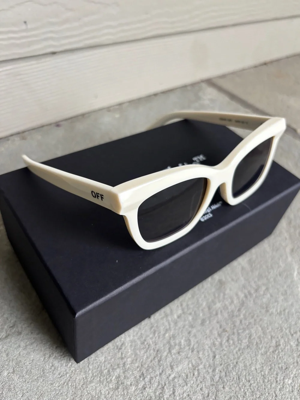 Off-White Lincoln Acetate Sunglasses, Brand New 🔥